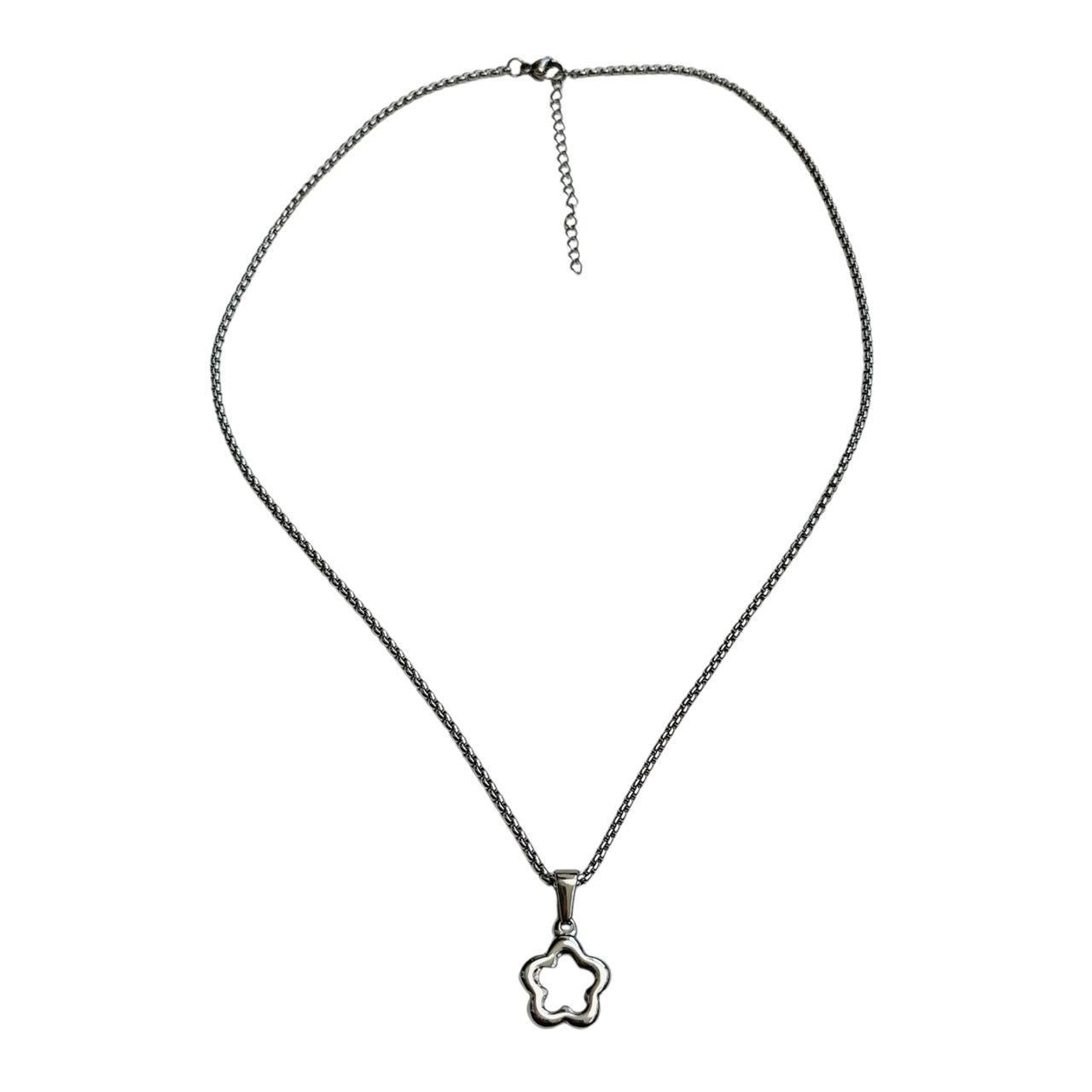 silver hollow flower necklace