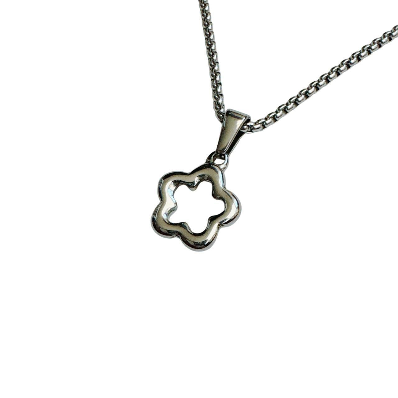 silver hollow flower necklace
