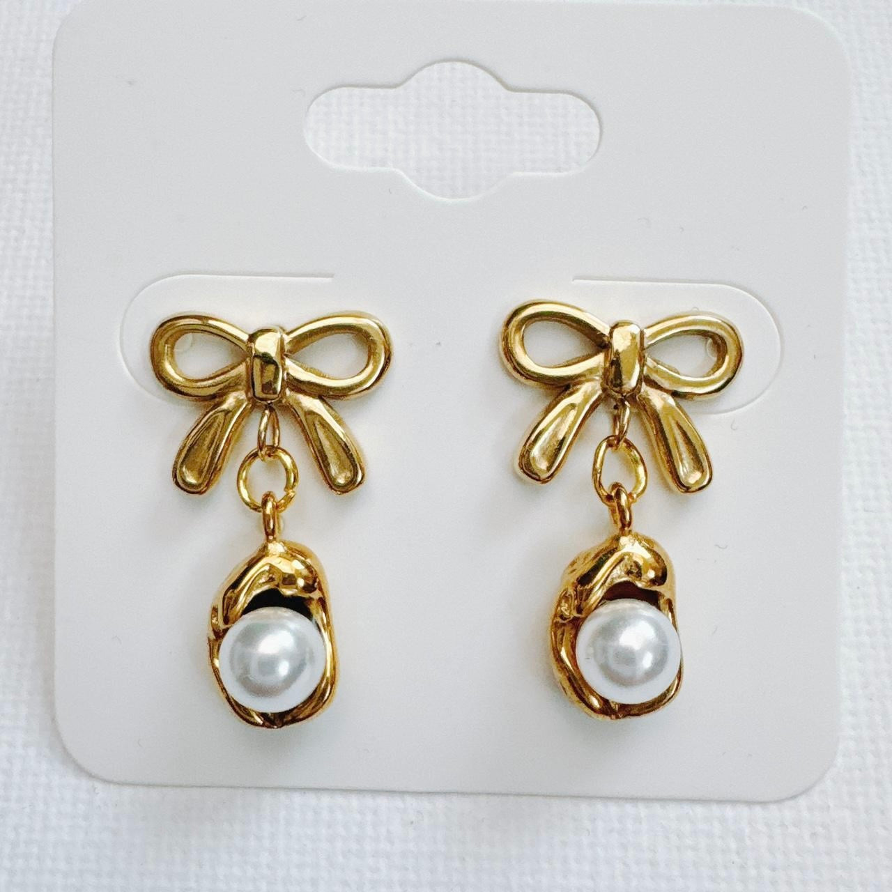 Gold Bow & Pearl Bean Earrings