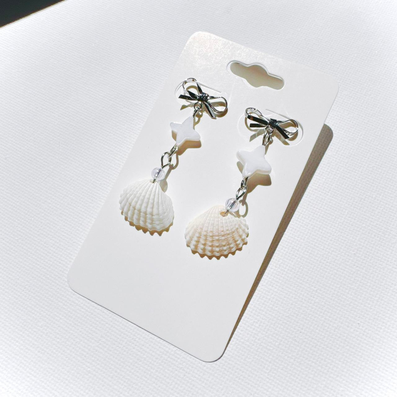 Bow Seashell Earrings