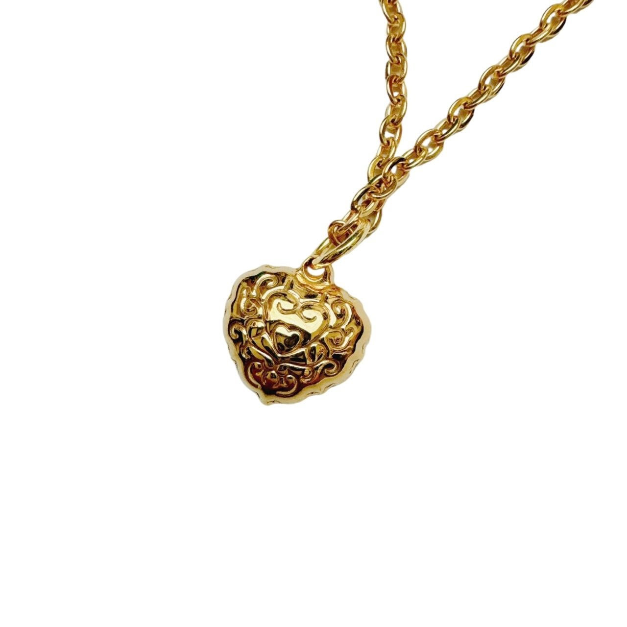 Gold Lace Shell Heart Necklace