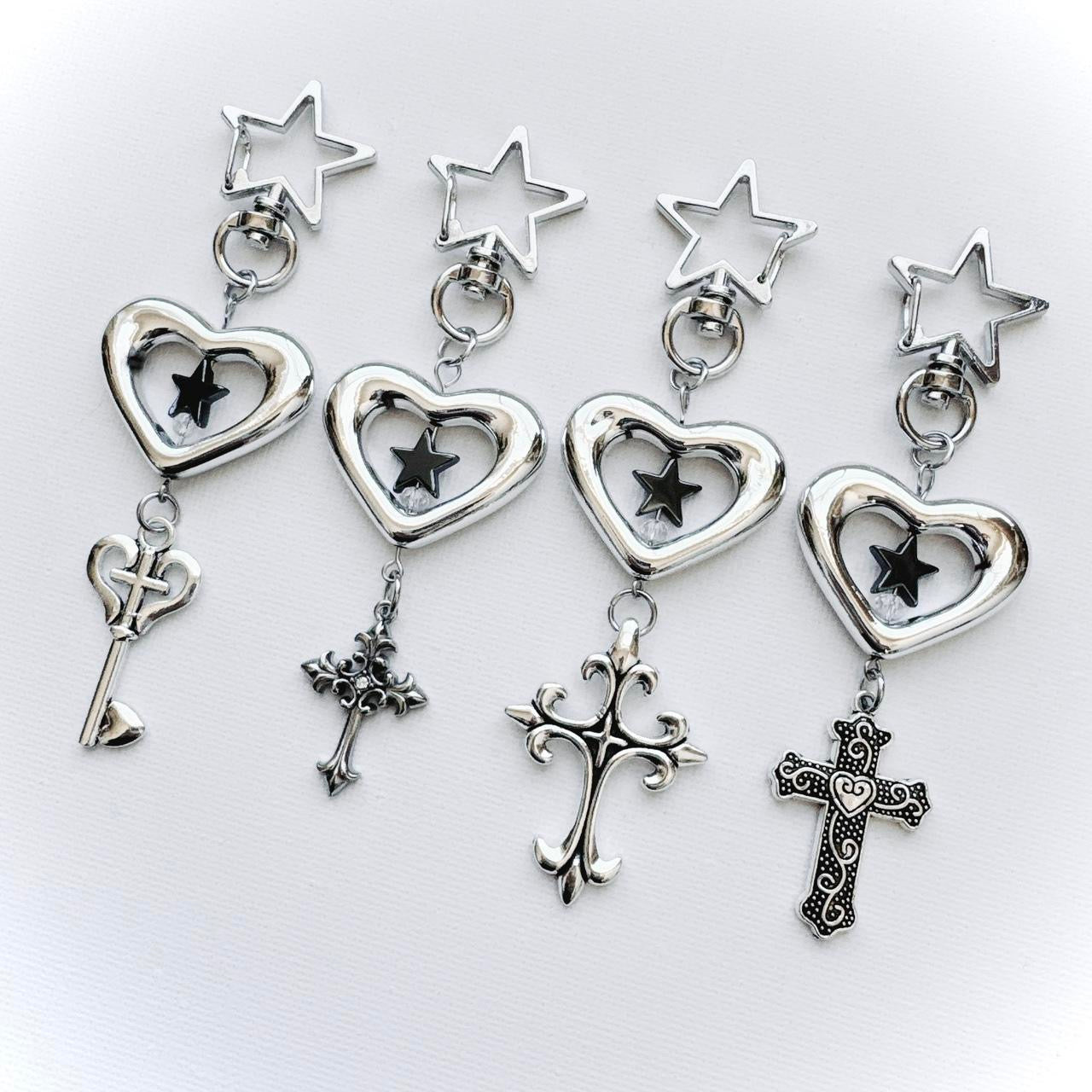 heart cross keychain - grunge cross version