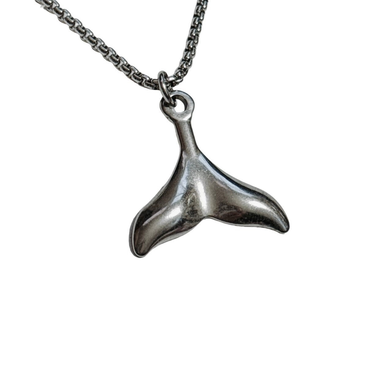 silver whale tail necklace