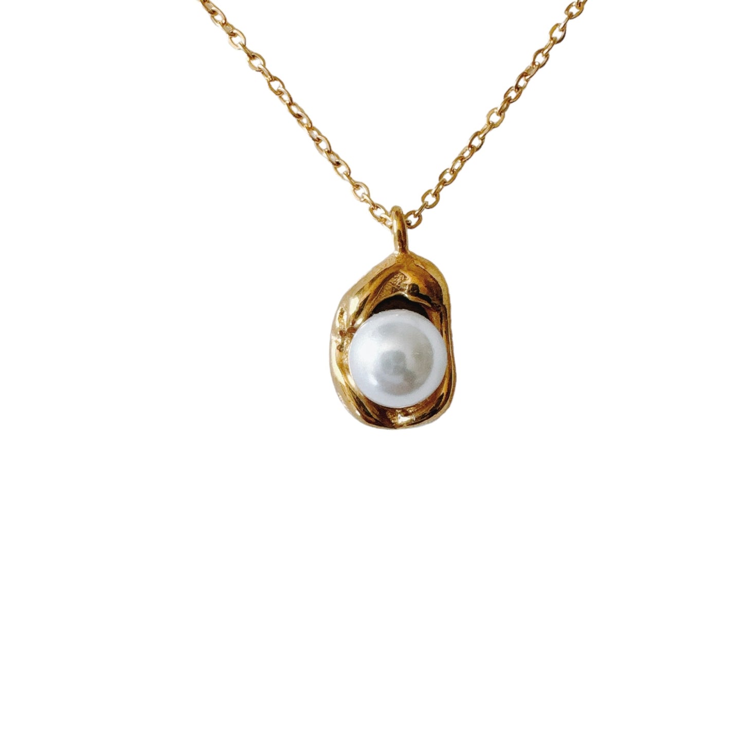 Dainty Gold Pearl Necklace