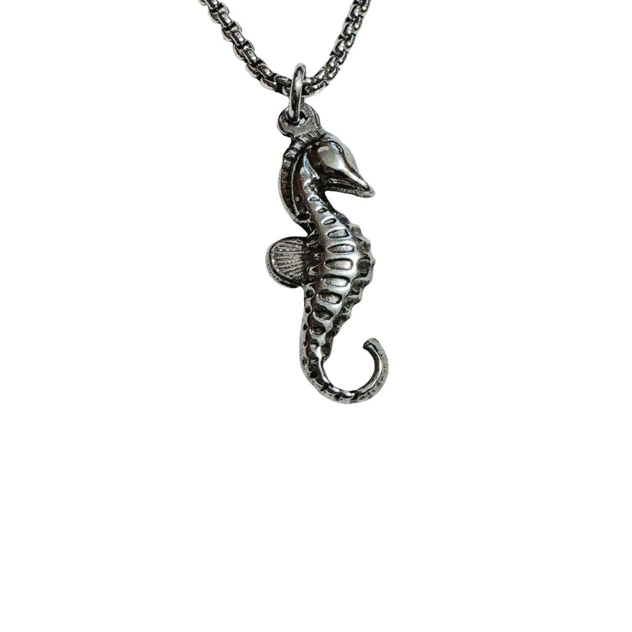 silver seahorse necklace