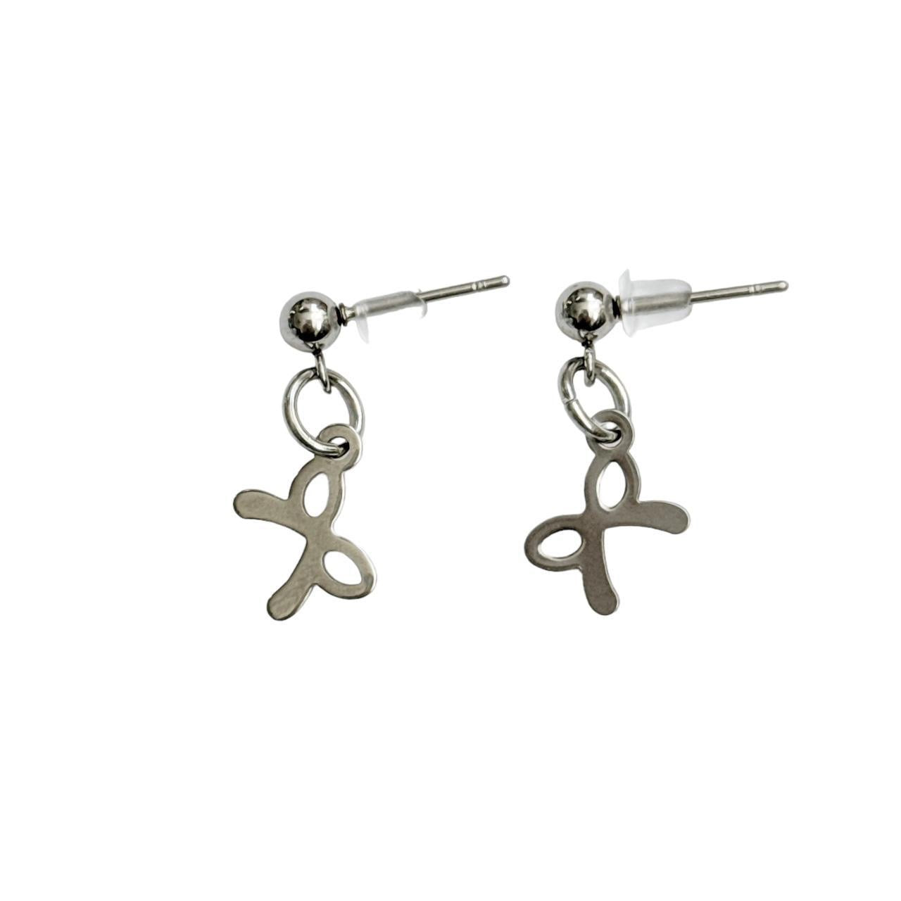 Dainty Silver Bow Dangle Earrings ౨ৎ