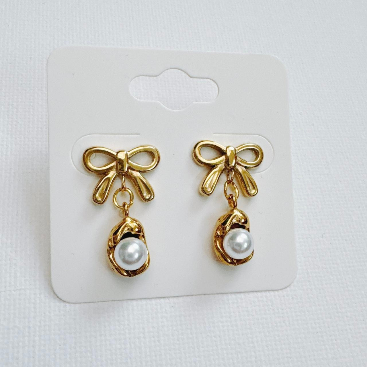 Gold Bow & Pearl Bean Earrings