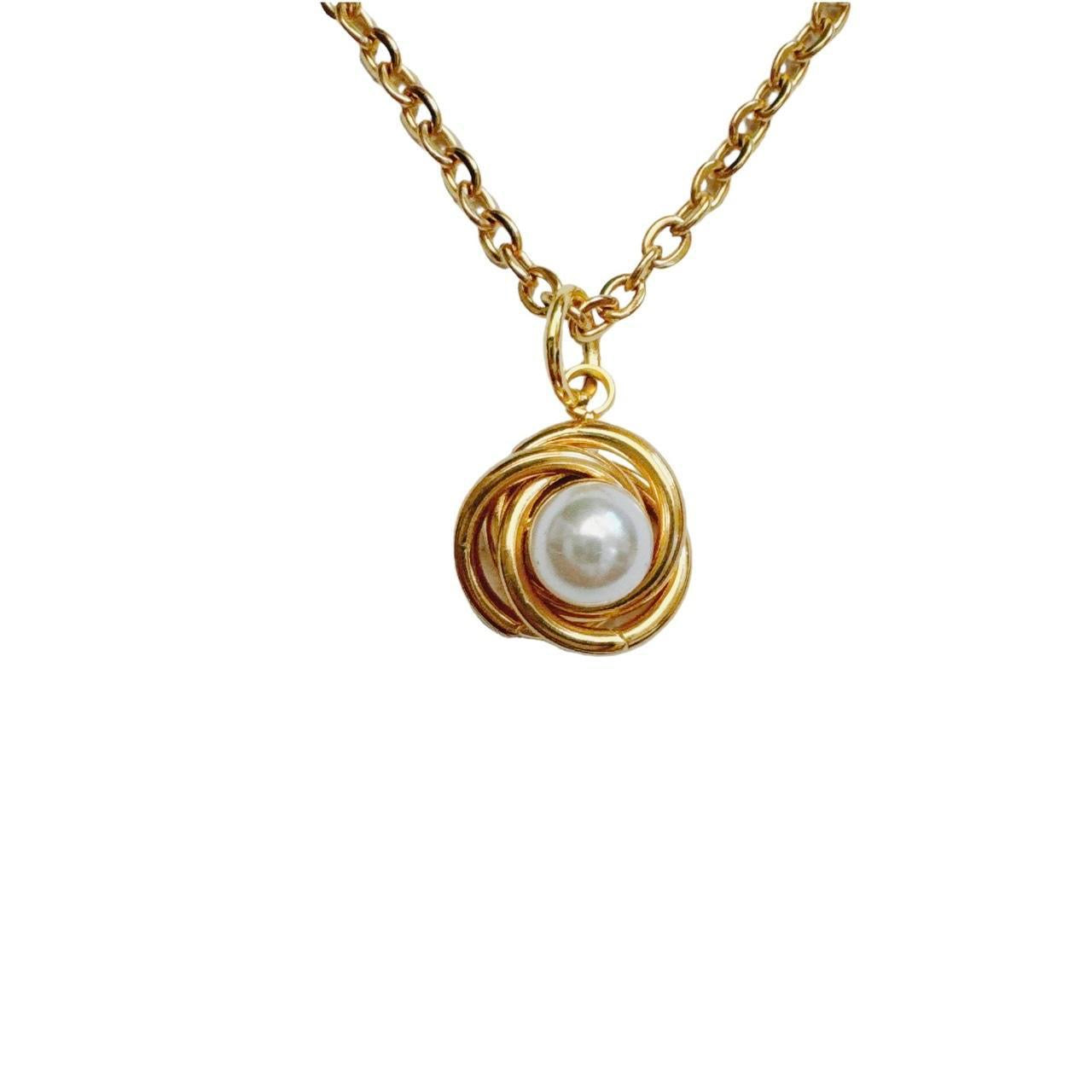 Gold Pearl Vortex Necklace