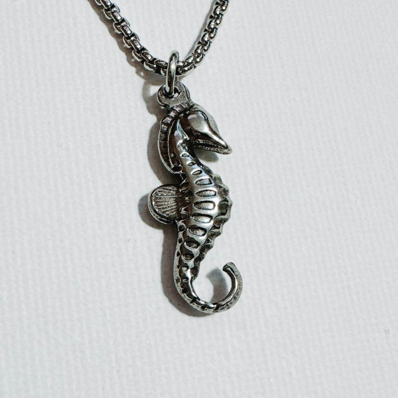 silver seahorse necklace