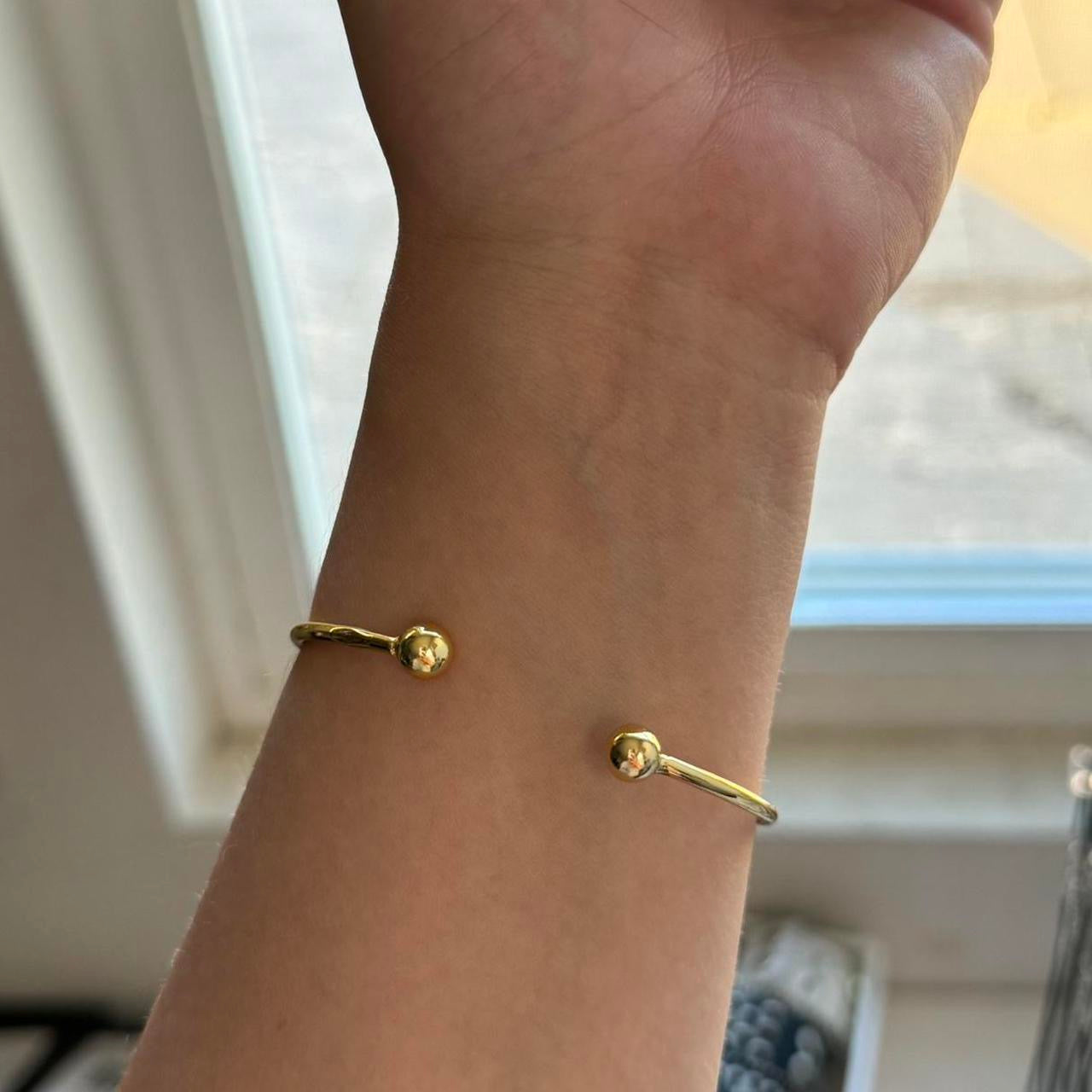 gold bow bracelet