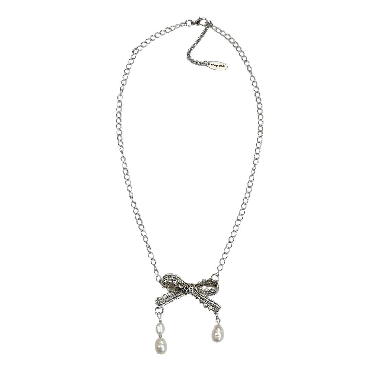 Lace Bow & Pearls Necklace