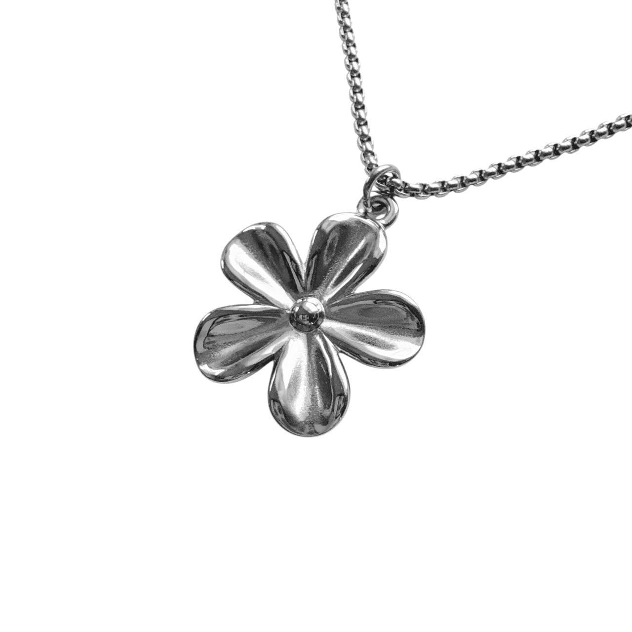 silver flower necklace