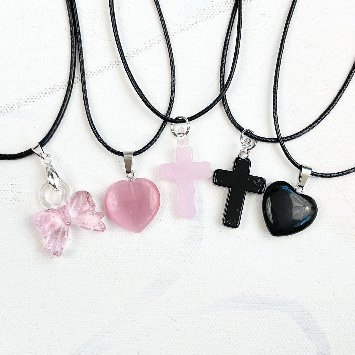 black glass heart necklace | y2k grunge necklace heart choker | black heart necklace | chunky puffy heart pendant necklace | 90’s emo choker